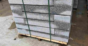 昆明芙蓉白路牙石，马路牙子