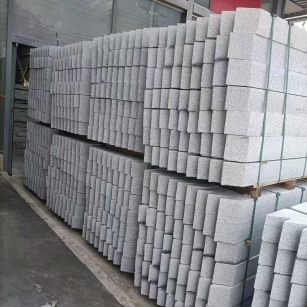 昆明芝麻白树围石 树池