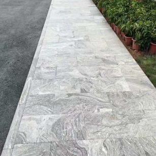 昆明浪淘沙地铺石 夜里雪