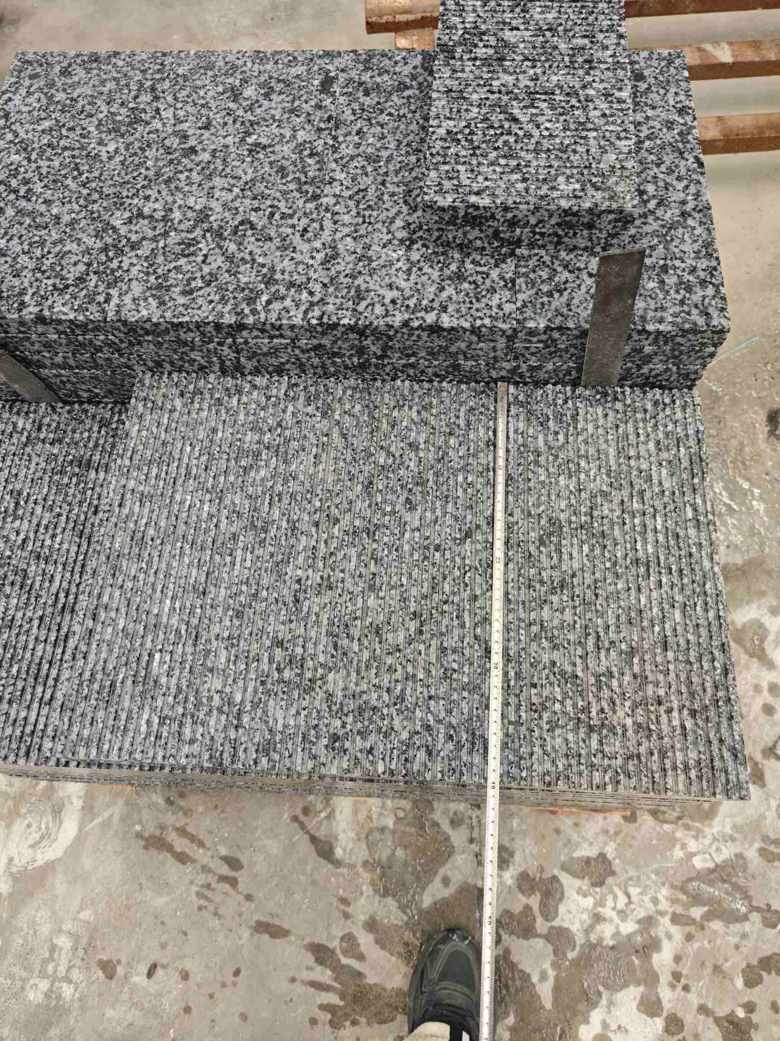 昆明芝麻黑拉丝面