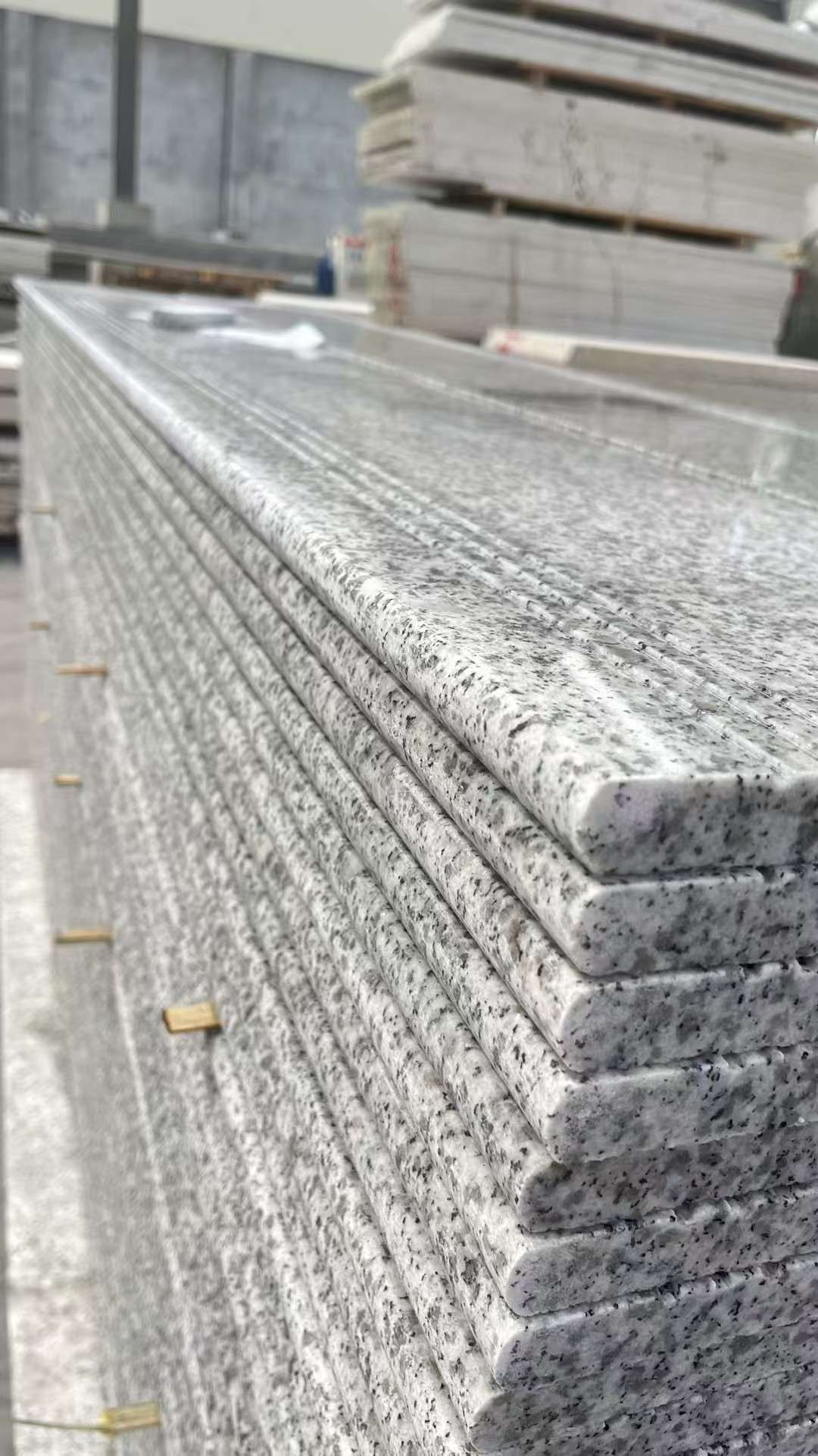 昆明芝麻白楼梯踏步 花岗岩楼梯板材