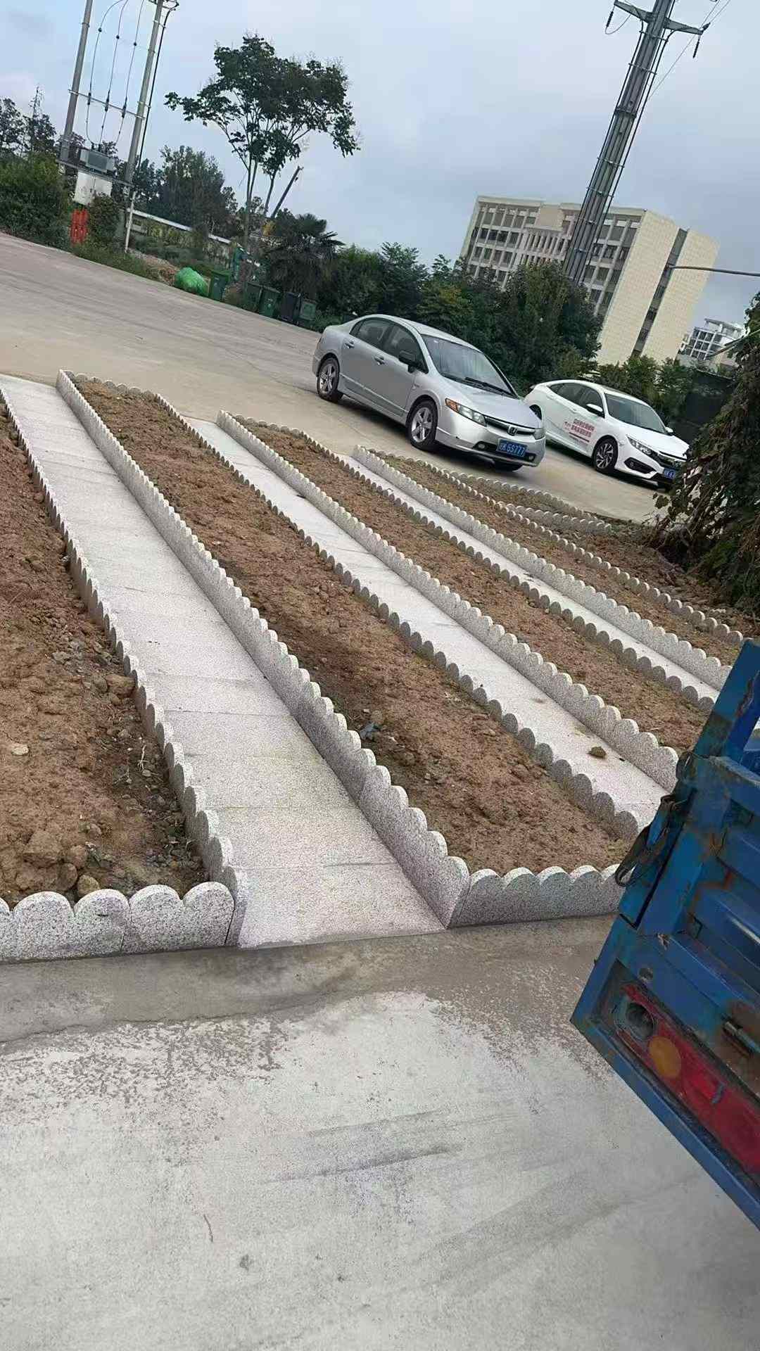 昆明芝麻白花边石